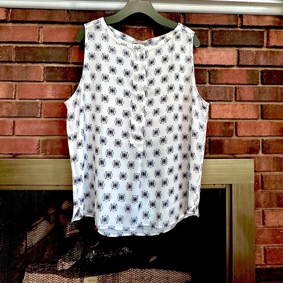 🛍️Loft  Half button front  sleeveless Top  Size XL - Picture 5 of 5